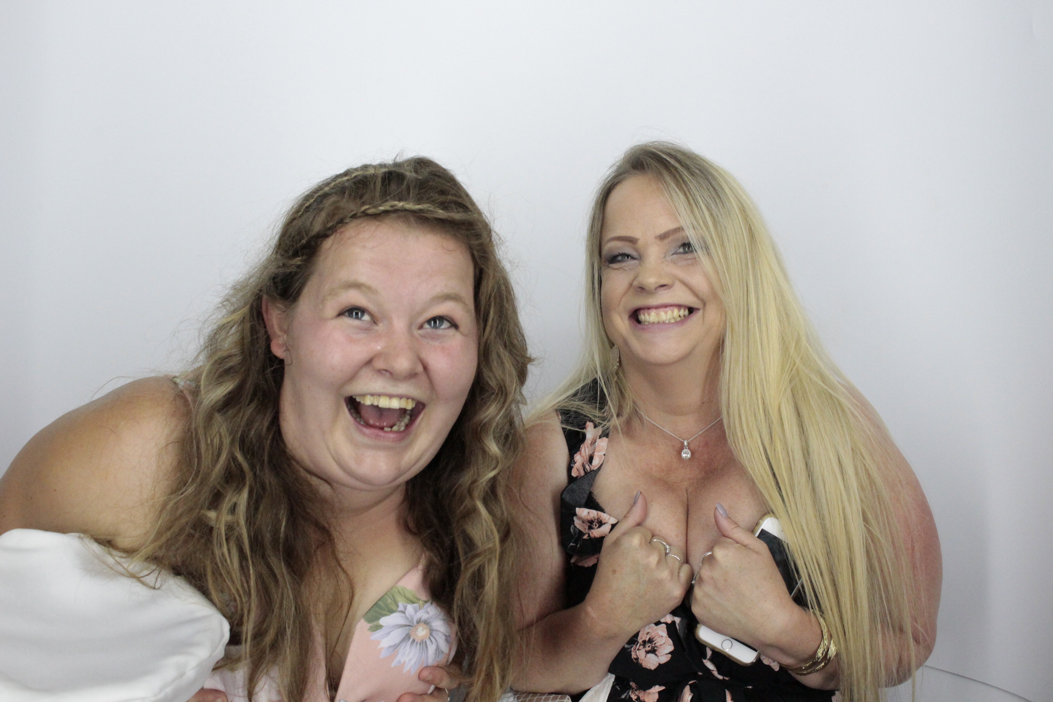 Ellesse's 21st Birthday | View more photos from the event at gallery.myphotoboothexperience.co.uk/u/MyPhotoBoothExperienceLtd/Ellesses-21st-Birthday